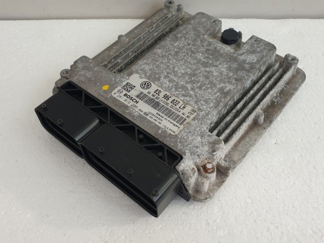 511361 Skoda Yeti,  Motorvezérlő, 0281016208, 03L906022LH, Bosch.