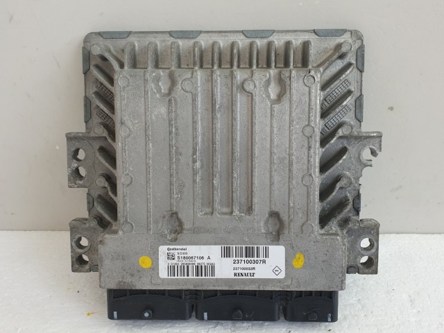 511368 Renault Megane 3, Motorvezérlő, 237100307R, S180067106A, Continental.