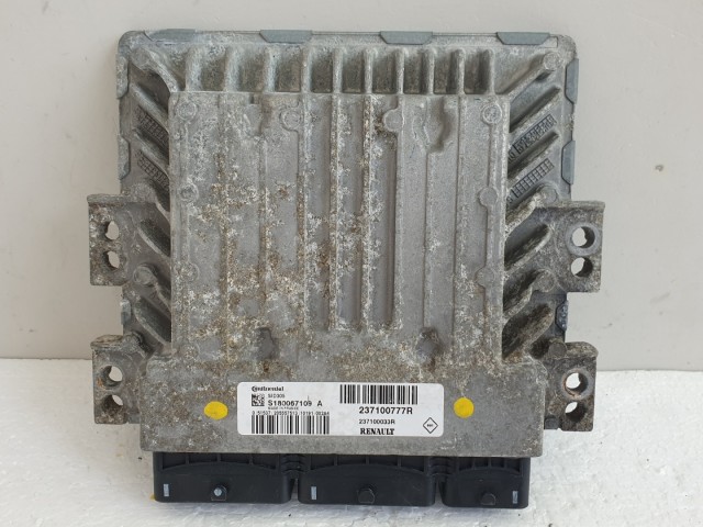 511369 Renault Megane 3, Motorvezérlő, 237100777R, S180067109A, Continental.