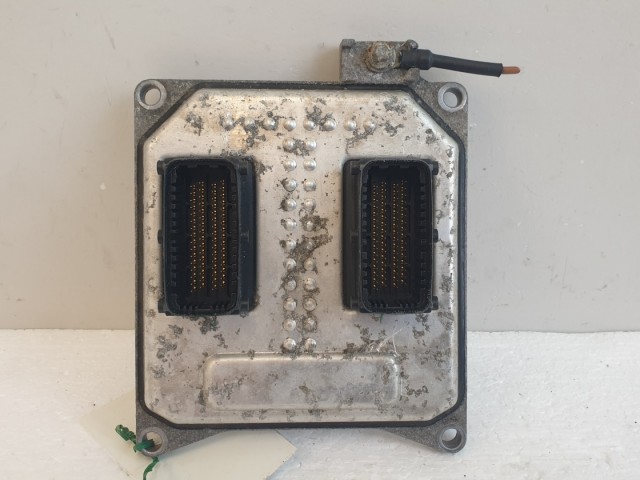 511380 Opel Astra H, Motorvezérlő, Ecu, 55568735, 5WK9463, Siemens.