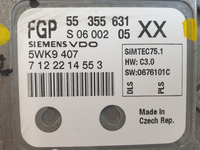 511382 Opel Vectra C, Motorvezérlő, 5WK9407, 55355631, Siemens.