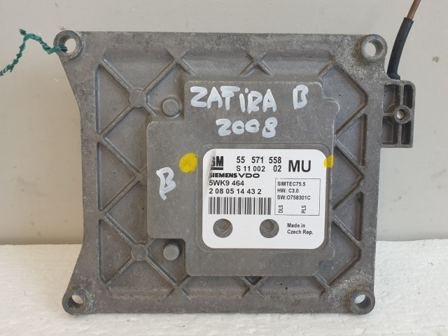 511384 Opel Zafira B, Motorvezérlő, Ecu, 55571558, 5WK9464, Siemens.