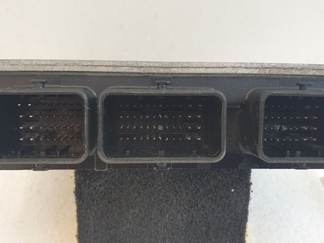 511386 Renault Clio 3, Motorvezérlő, 8200513163, 8200399038, Delphi.