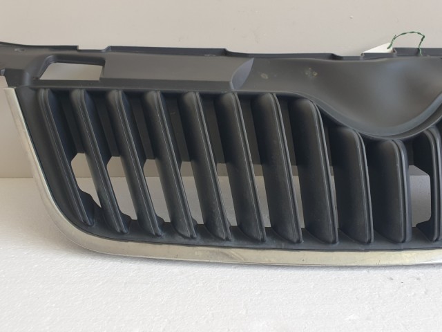 511423 Skoda Fabia 2, 2012, Hűtőrács, Hűtőmaszk, 5J0853668C.