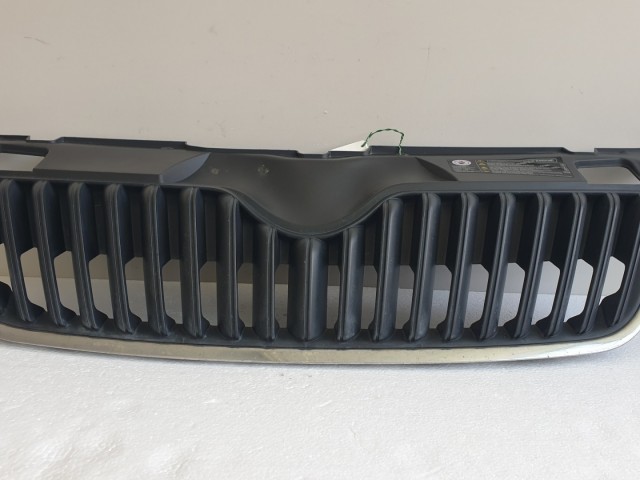 511423 Skoda Fabia 2, 2012, Hűtőrács, Hűtőmaszk, 5J0853668C.