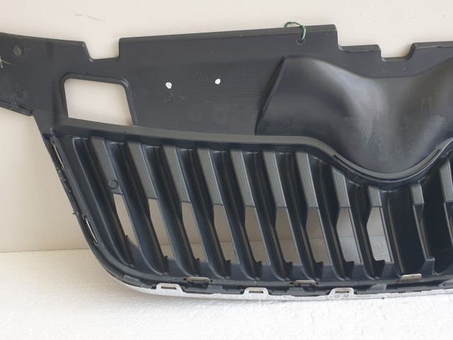 511423 Skoda Fabia 2, 2012, Hűtőrács, Hűtőmaszk, 5J0853668C.
