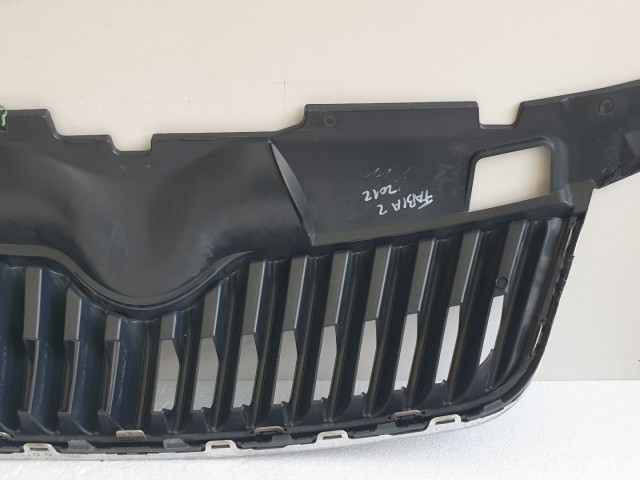 511423 Skoda Fabia 2, 2012, Hűtőrács, Hűtőmaszk, 5J0853668C.