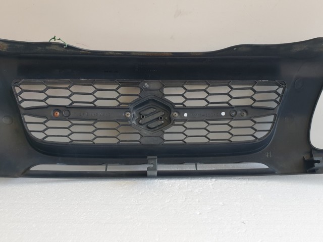 511426 Suzuki Grand Vitara, 2002, Hűtőrács, 72111-65DA0, Díszrács.