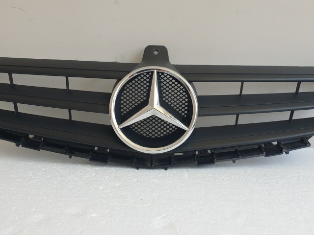 511429 Mercedes A 169, 2011, Hűtőrács, A1698801583,  A1698881260.