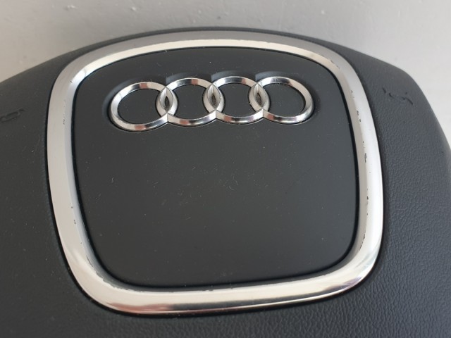 511220 Audi A4 B8, Kormánylégzsák, Légzsák, 4 Águ Kormányba, 2 Csati.