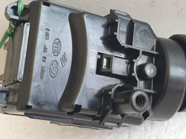 511286 Kia Ceed  2011, Ablaktörlő Kapcsoló.