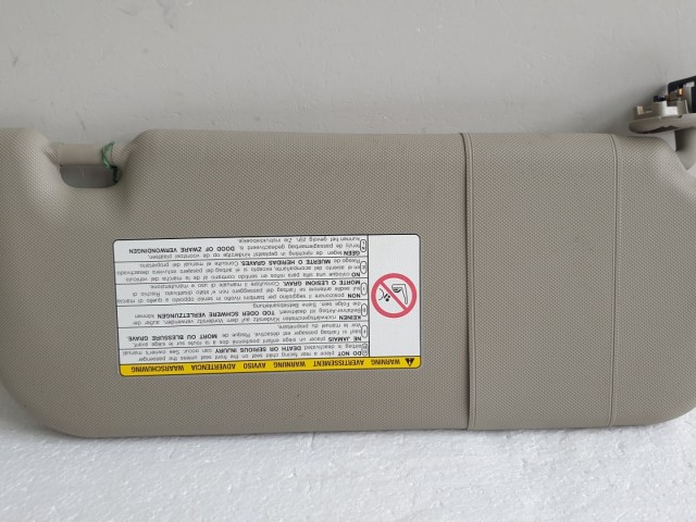 511515 Toyota Avensis T27, 2011, Bal Napellenző, Lámpával Tükörrel Szerelt.