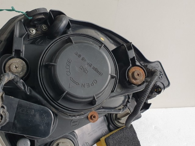 511543 Hyundai Tucson 2006, Bal Első Lámpa Fényszóró.