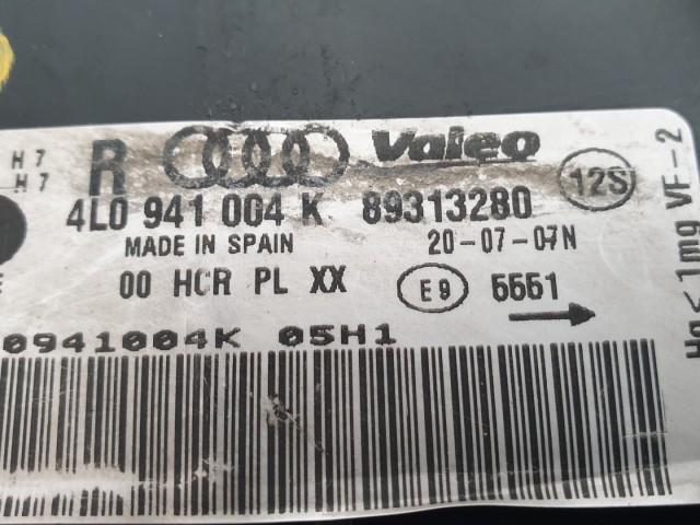 511646 Audi Q7, 2007, Jobb Első Lámpa, Fényszóró, 4L0941004K, Tartóval.