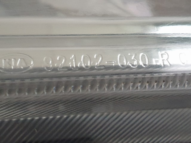 511653 Kia Sportage 2009, Jobb Első Lámpa Fényszóró, 92102-030R.