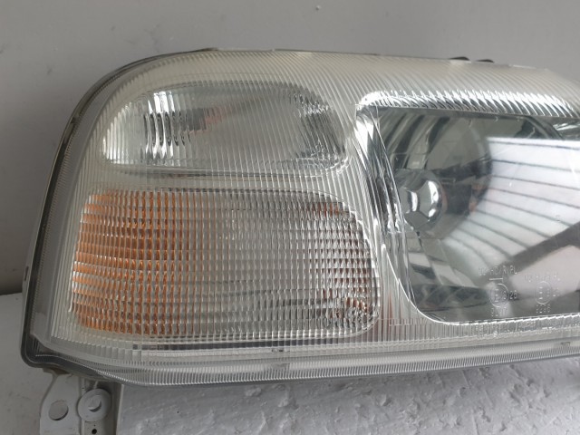 511658 Suzuki Grand Vitara 2002, Jobb Első Lámpa, Fényszóró, 100-32078.