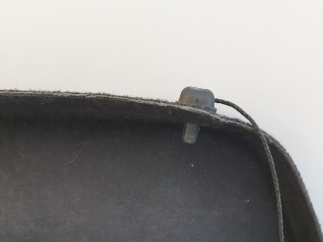511789 Opel Corsa D, Kalaptartó, 3 Ajtóshoz.