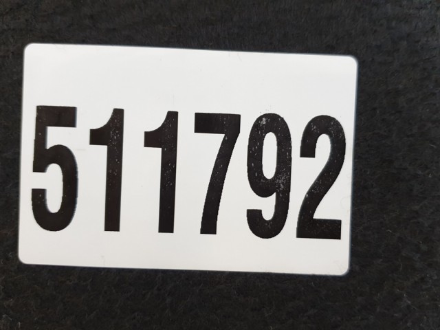 511792 Ford Fiesta 2007, Kalaptartó, 5 Ajtóshoz.