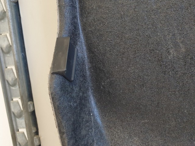 511808 Mazda 3, BL, 2013, Kalaptartó, 5 Ajtóshoz.