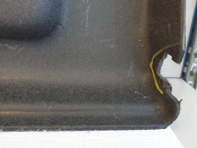 511817 Nissan Qashqai 2008, Kalaptartó, 