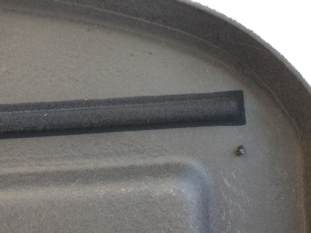 511817 Nissan Qashqai 2008, Kalaptartó, 