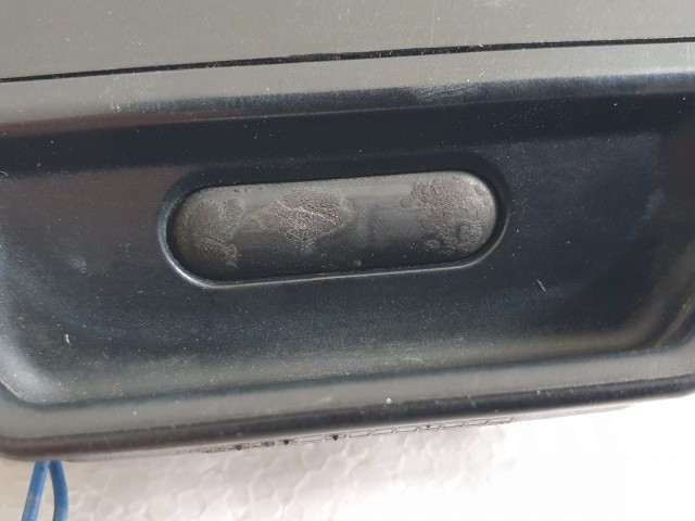 511706 Suzuki SX4, 2008 Csomagtérajtó Kilincs Mikrokapcsolóval.