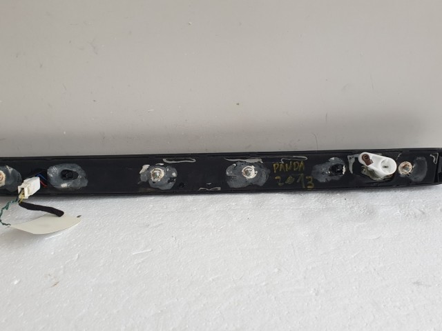 511714 Fiat Panda 2013, Csomagtérajtó Kilincs, Rendszám Világítás.