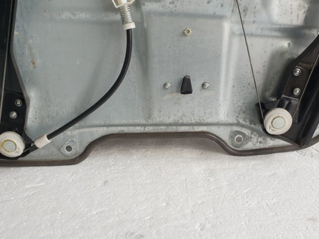 511715 Mercedes R. 2007, Bal Első Ablakemelő Szerkezet Kompletten.
