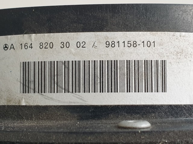 511716 Mercedes R. 2007, Jobb Első Ablakemelő Szerkezet Kompletten.