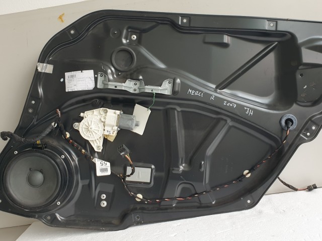 511717 Mercedes R. 2007, Jobb Hátsó Ablakemelő Szerkezet Kompletten.
