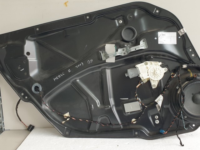 511718 Mercedes R. 2007, Bal Hátsó Ablakemelő Szerkezet Kompletten.