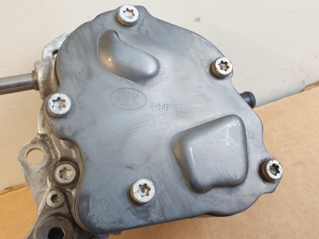 511929 Audi A4, A6, A3, Luk 038 145 209 N, Vákumpumpa, Tandempumpa