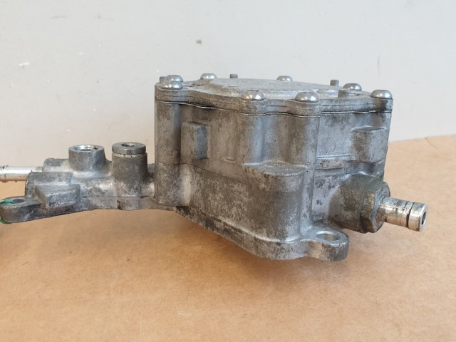 511933 Audi A4, Bosch 038 145 209 M, Vákumpumpa, Tandempumpa