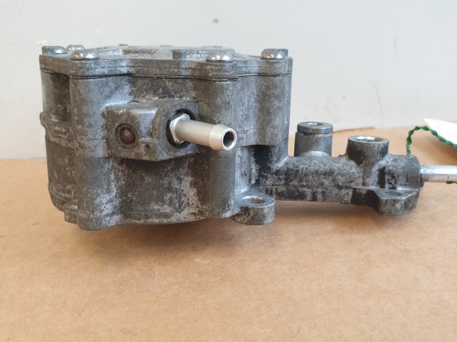 511933 Audi A4, Bosch 038 145 209 M, Vákumpumpa, Tandempumpa