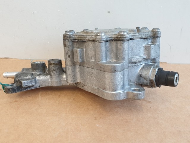 511937 Audi A4, A6 Bosch 038 145 209 M, Vákumpumpa, Tandempumpa