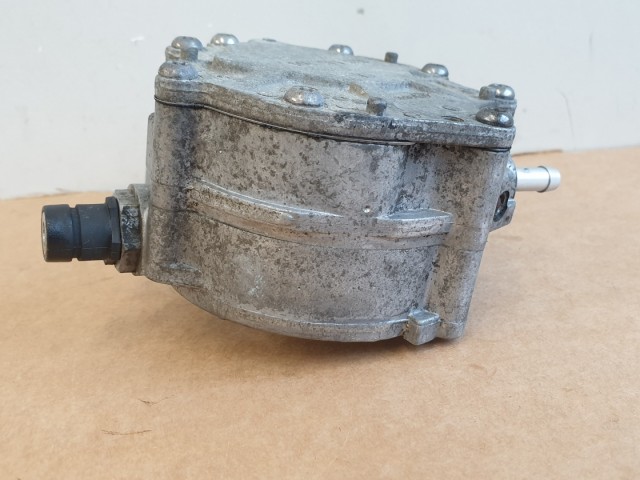 511937 Audi A4, A6 Bosch 038 145 209 M, Vákumpumpa, Tandempumpa