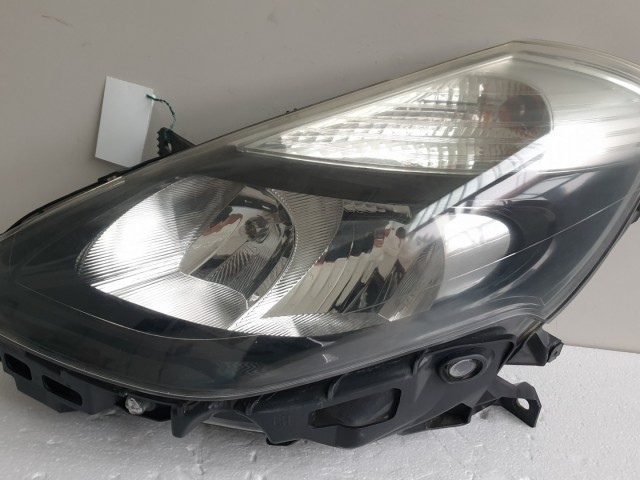511955 Renault Clio 3, 2010, Bal Első Fényszóró, Lámpa, 8200851938.