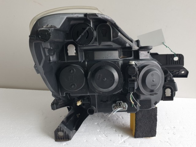 511955 Renault Clio 3, 2010, Bal Első Fényszóró, Lámpa, 8200851938.