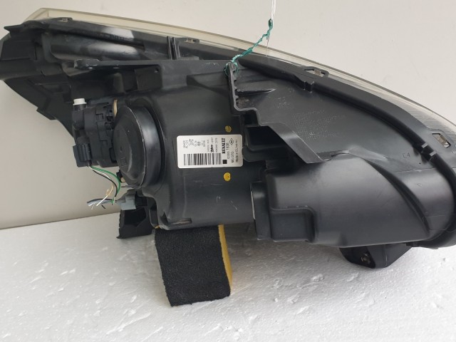 511955 Renault Clio 3, 2010, Bal Első Fényszóró, Lámpa, 8200851938.