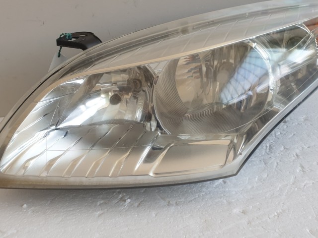 512072 Renault Megane 3, 2010 Bal Első Lámpa Fényszóró, 260600018R.