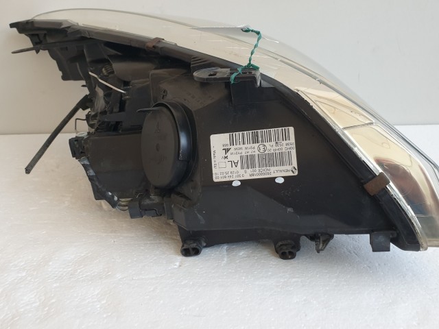 512072 Renault Megane 3, 2010 Bal Első Lámpa Fényszóró, 260600018R.