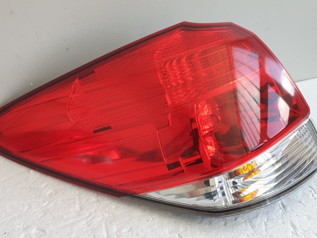 512085 Subaru Outback 2010, Bal Hátsó Külső Lámpa.