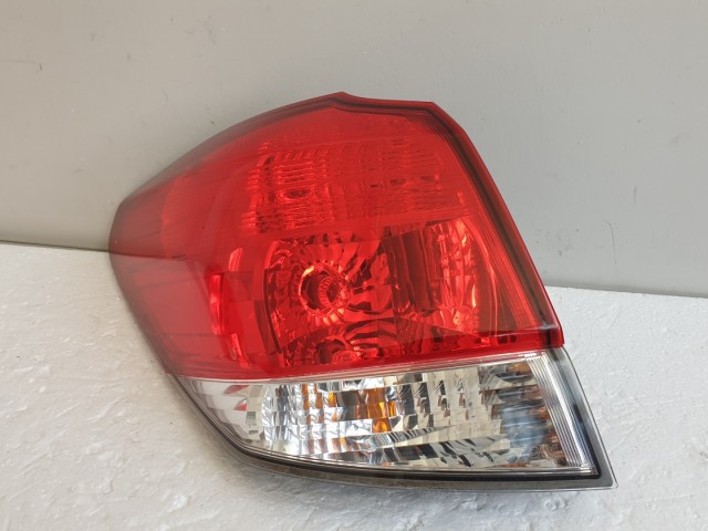 512085 Subaru Outback 2010, Bal Hátsó Külső Lámpa.