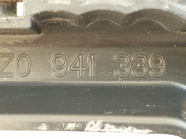 512194 Skoda Octavia 2, 2007, Bal Első Lámpa Fényszóró Tartó, 1Z0941339.