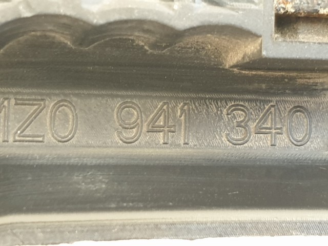 512195 Skoda Octavia 2, 2007, Jobb Első Lámpa Fényszóró Tartó, 1Z0941340.