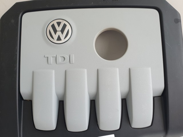 512026 Vw Passat B6, 2007, 2.0 PD, Motor Felső Burkolat. 03G103925.