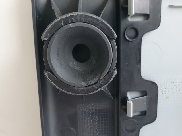 512026 Vw Passat B6, 2007, 2.0 PD, Motor Felső Burkolat. 03G103925.