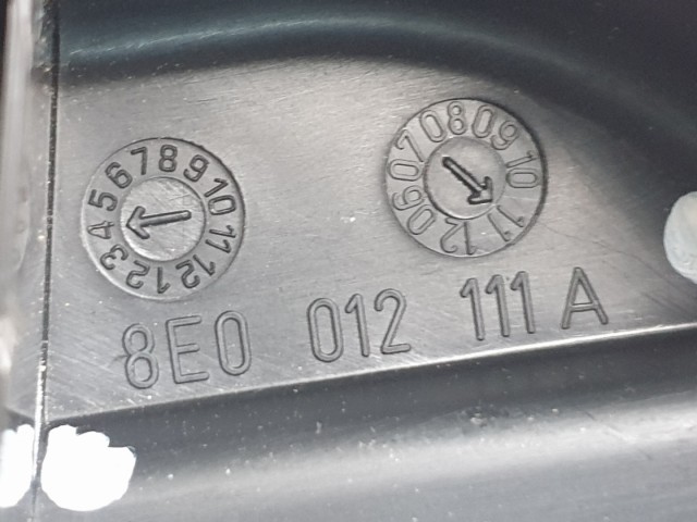 512031 Audi A4 B8, 2011, Vonószem, Emelő, Tartóban, 8K0805615.