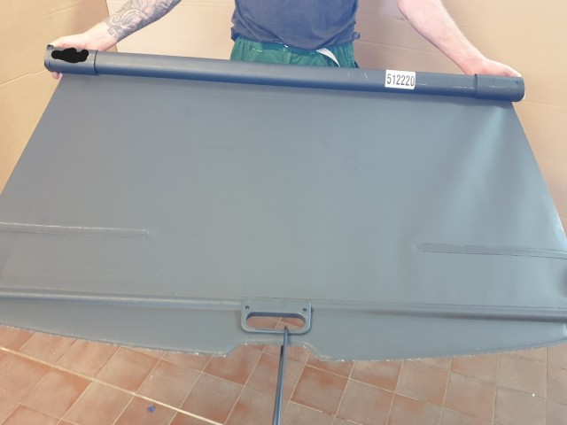 512220 Opel Zafira B, 2009, Csomagtér Roló.