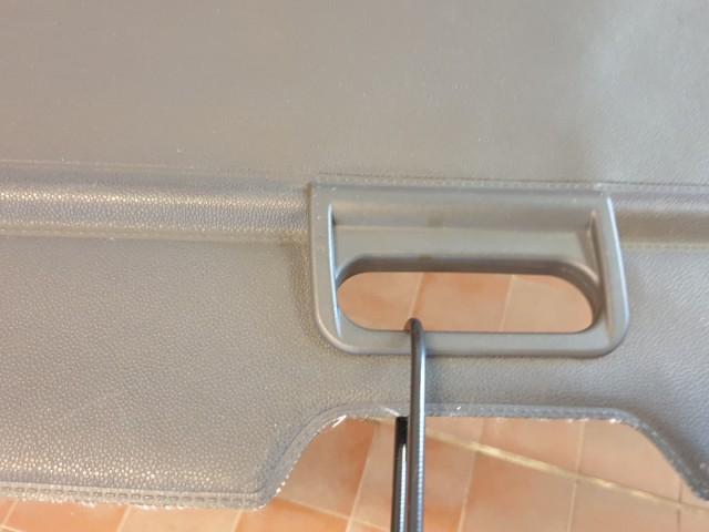 512220 Opel Zafira B, 2009, Csomagtér Roló.